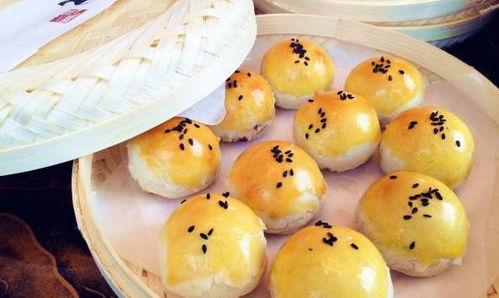 甘肃网红二饼吃瓜视频